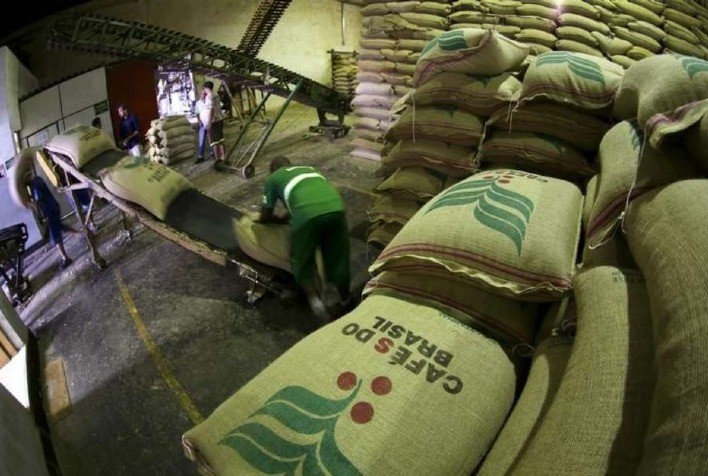 Exportação dos Cafés do Brasil atinge 40 milhões de sacas em 12 meses