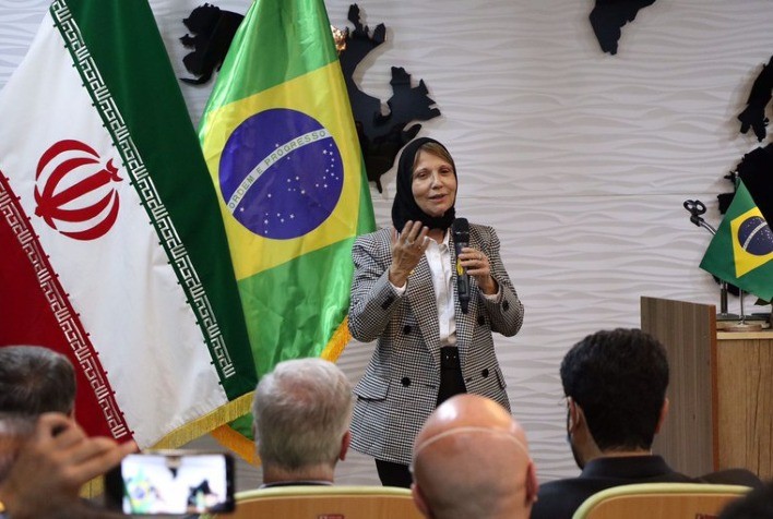 No Irã, ministra mostra potencial de exportação de produtos brasileiros