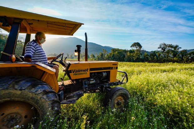 Produtores familiares contam dia a dia no campo e a importância do acesso às máquinas do Governo de MT