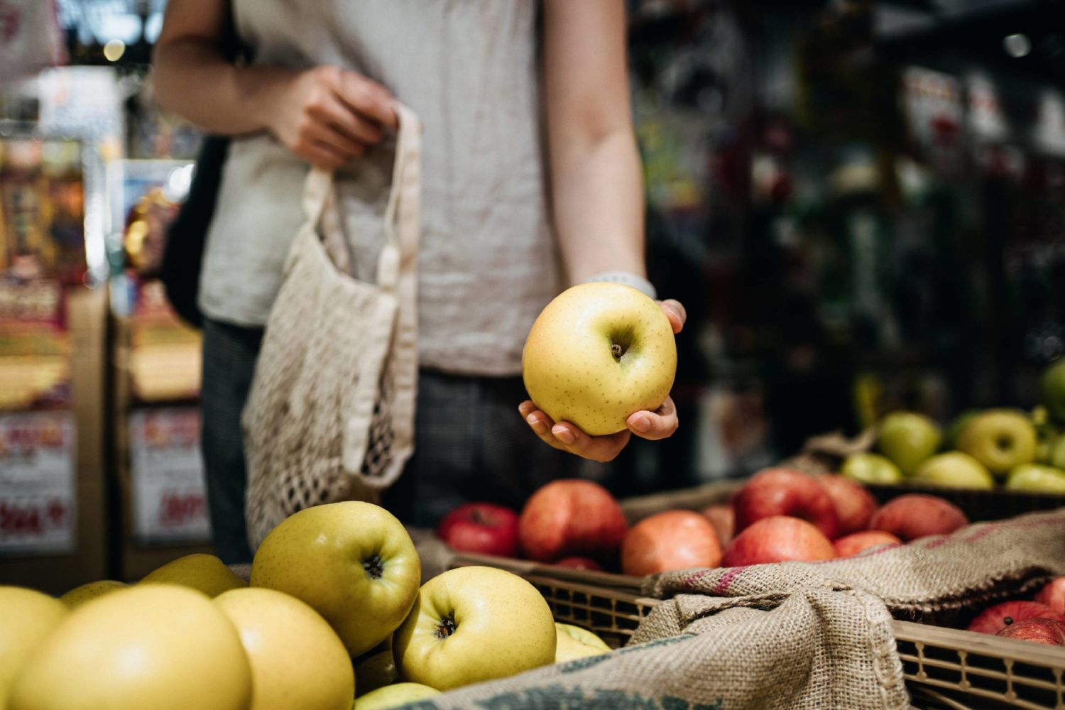 Brasileiros escolhem produtos orgânicos pela aparência e preço, mostra pesquisa