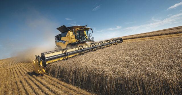 Vendas de máquinas agrícolas crescem 26% em 2021, diz Fenabrave