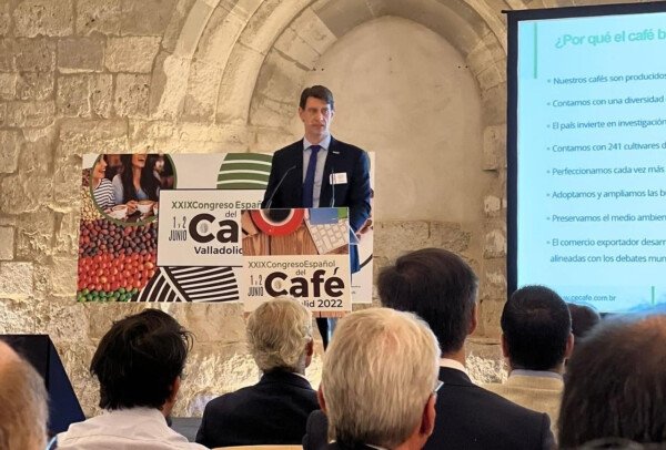 Sustentabilidade dos cafés do Brasil é destaque em evento na Espanha